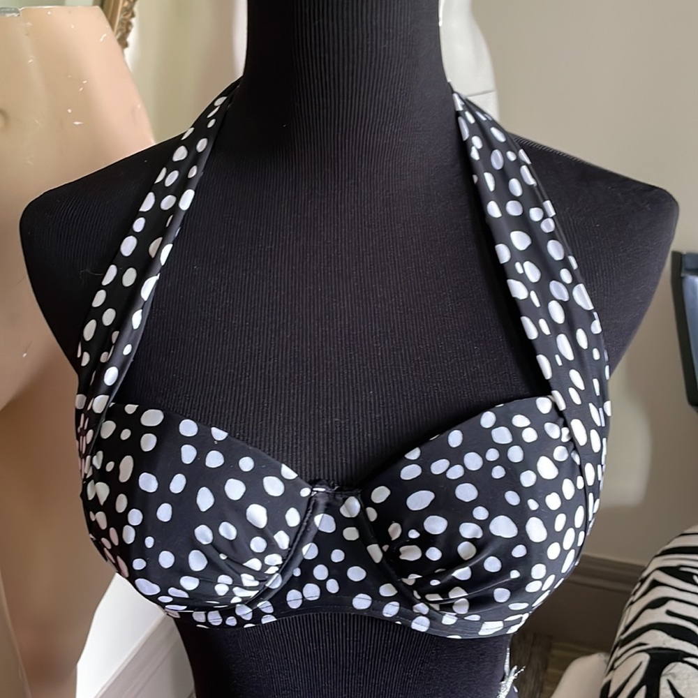 Tiny weenie polka dot bikini set.   top 34b bottom medium - Picture 2 of 8